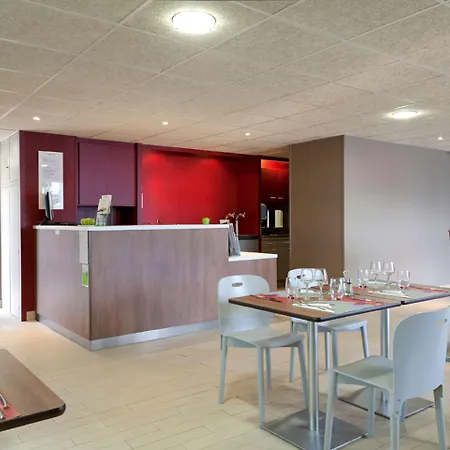 Hotel Campanile Montelimar Nord - A7 Sortie 17 3*