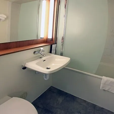 Hotel Campanile Montelimar Nord - A7 Sortie 17 3*