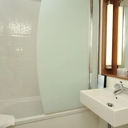 Hotel Campanile Montelimar Nord - A7 Sortie 17 3*